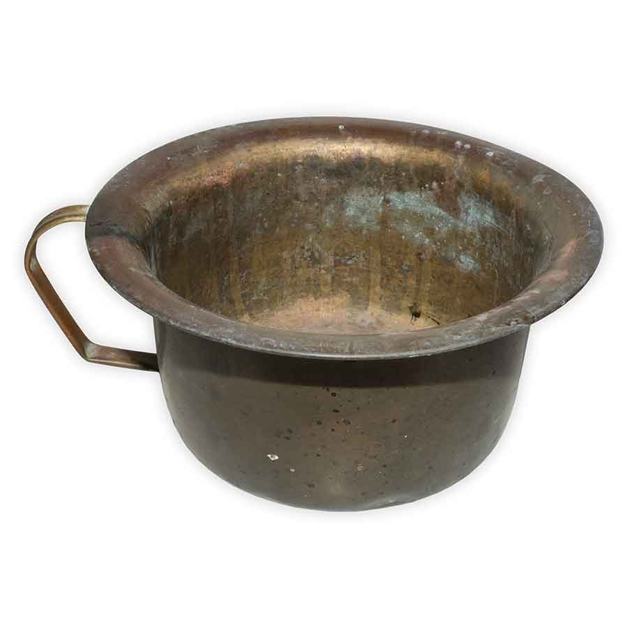 Chuck Wagon Antiqued Stew Pot Rental Prop